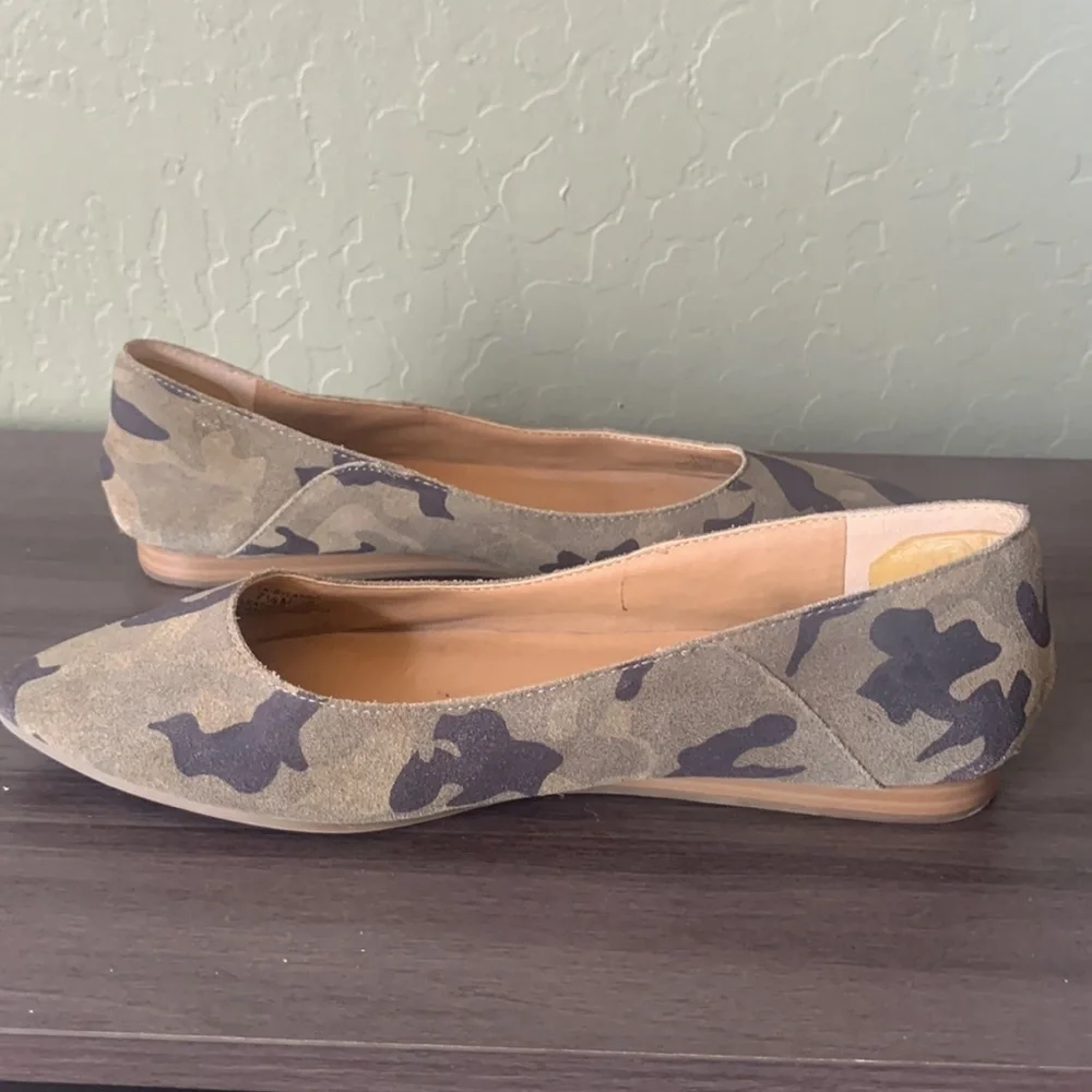 Lucky Brand Camo Bylando Leather Ballet Flat Size‎ 7.5